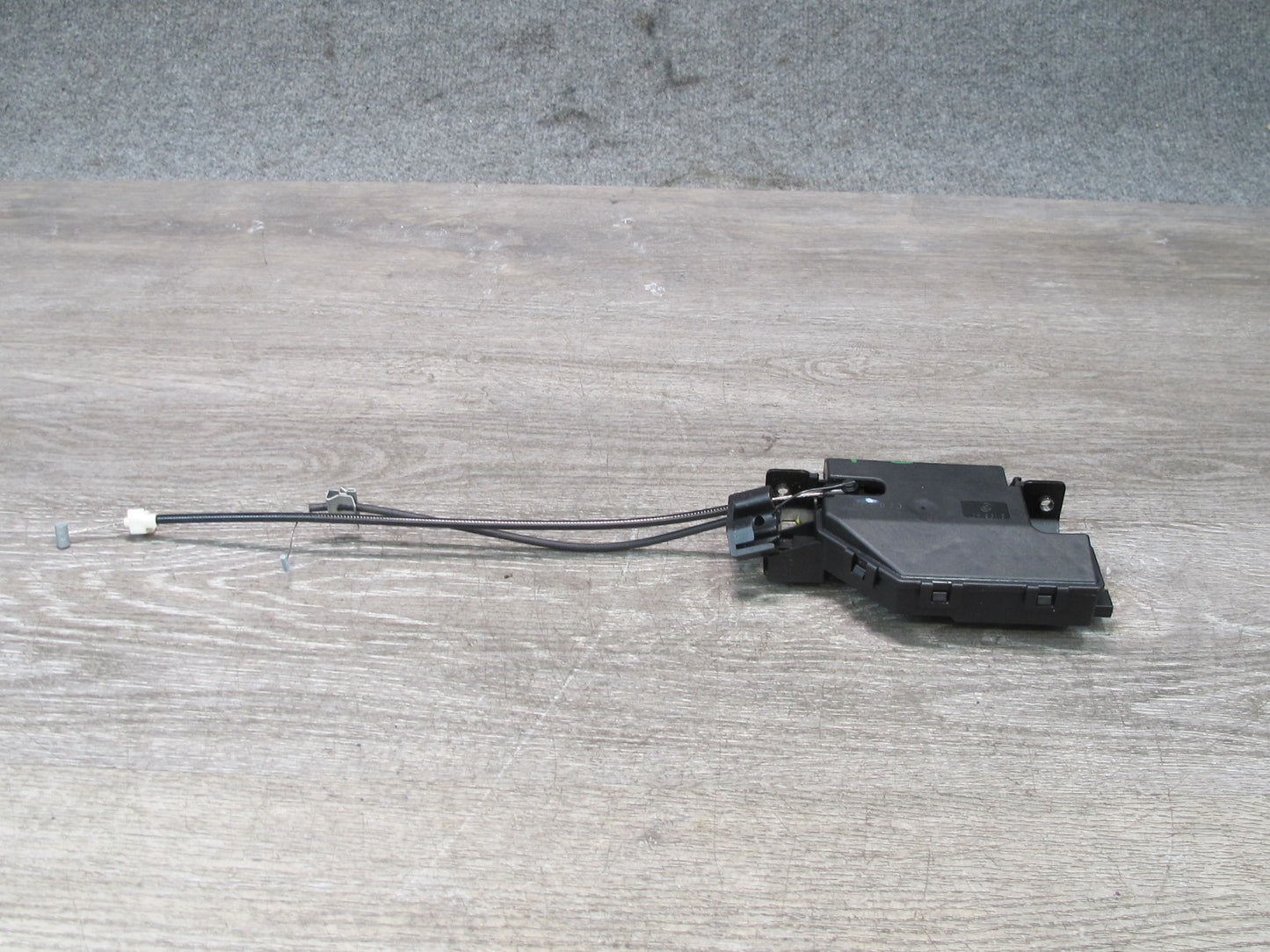 2001-2006 BMW E46 M3 Coupe Convertible Rear Trunk Lid Lock Latch Actuator