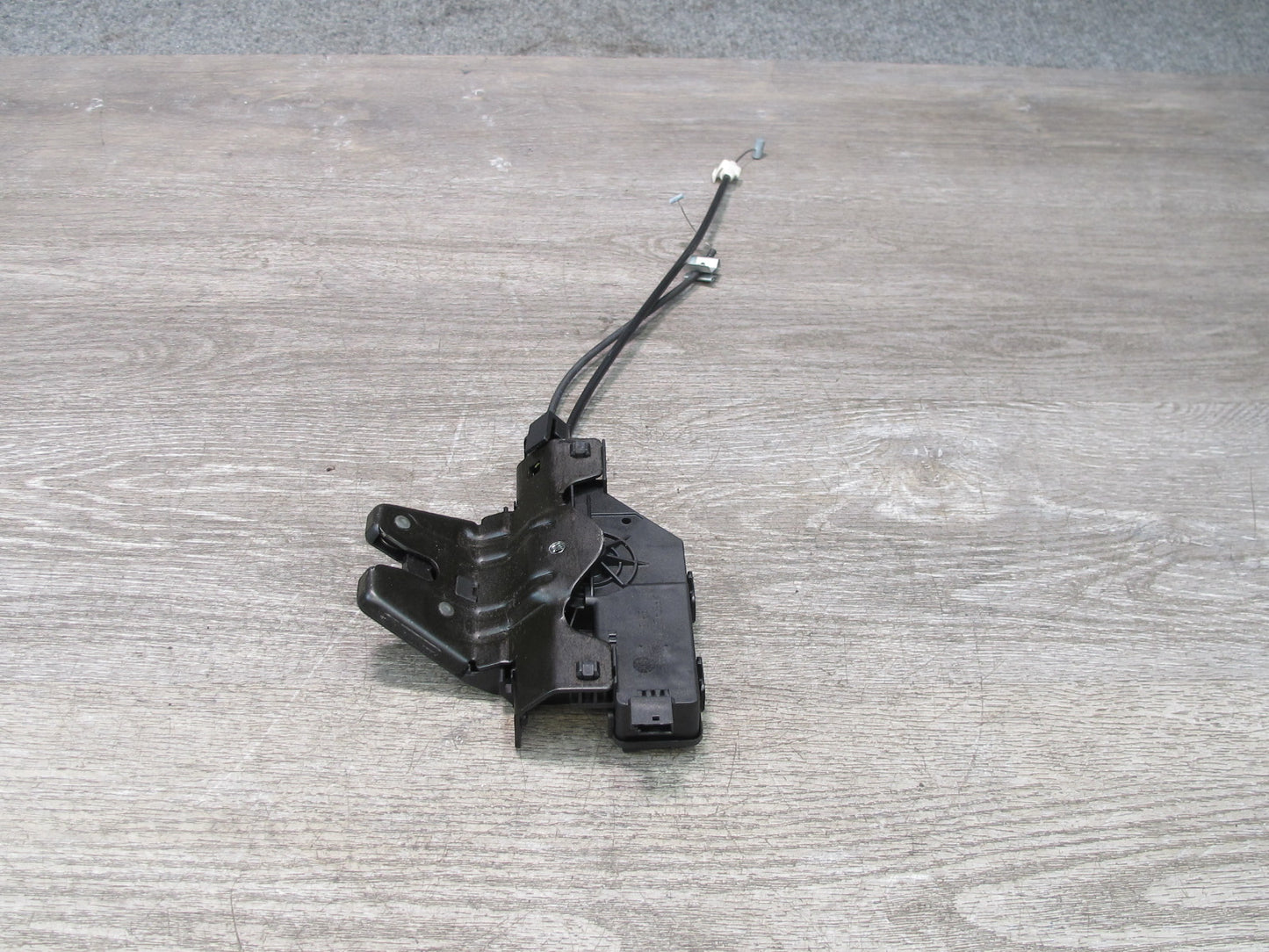 2001-2006 BMW E46 M3 Coupe Convertible Rear Trunk Lid Lock Latch Actuator