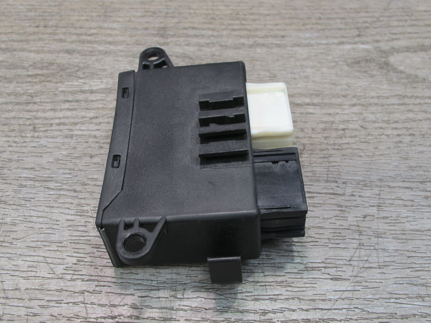 2001-2006 BMW E46 M3 3-SERISES Front Left Side Mirror Control Switch Module