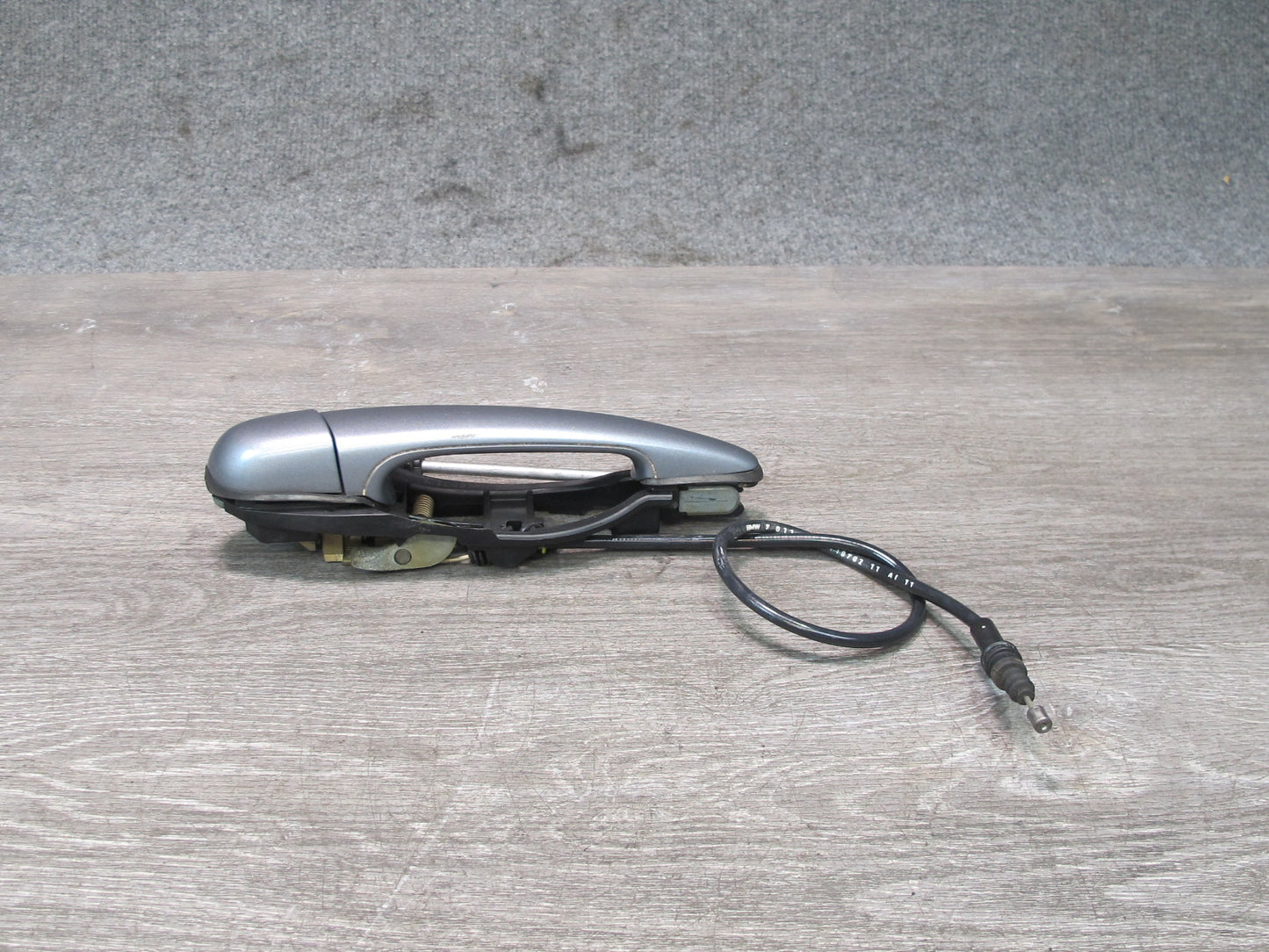 2001-2006 BMW E46 M3 3-SERISES Front Right Passenger Side Exterior Door Handle