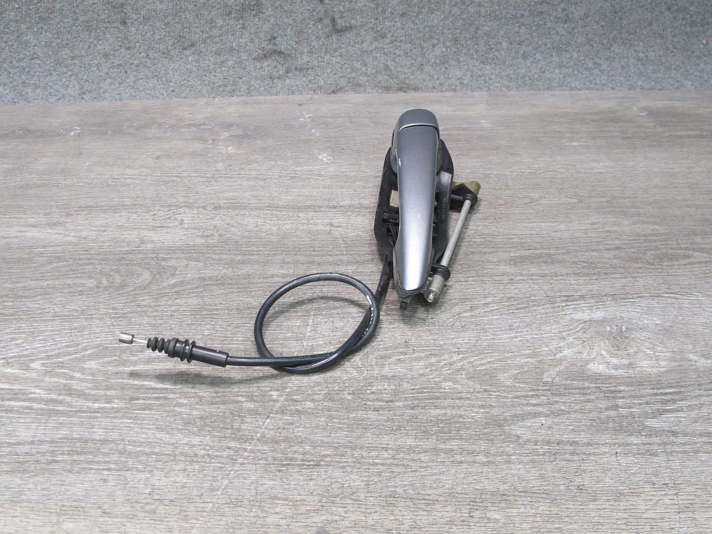 2001-2006 BMW E46 M3 3-SERISES Front Right Passenger Side Exterior Door Handle