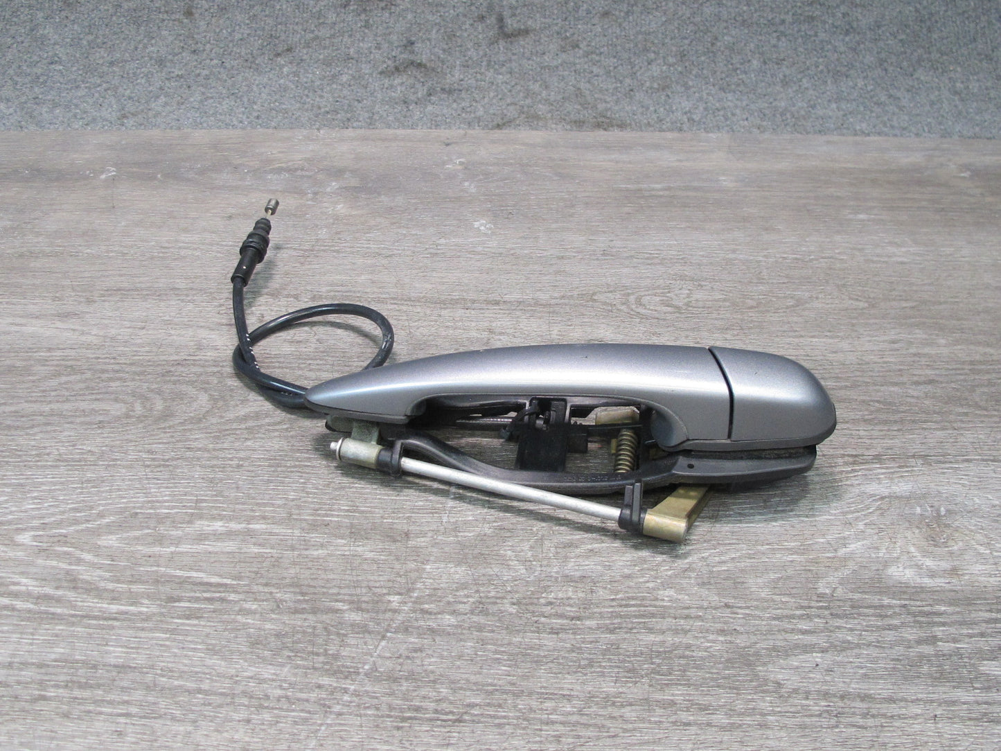 2001-2006 BMW E46 M3 3-SERISES Front Right Passenger Side Exterior Door Handle