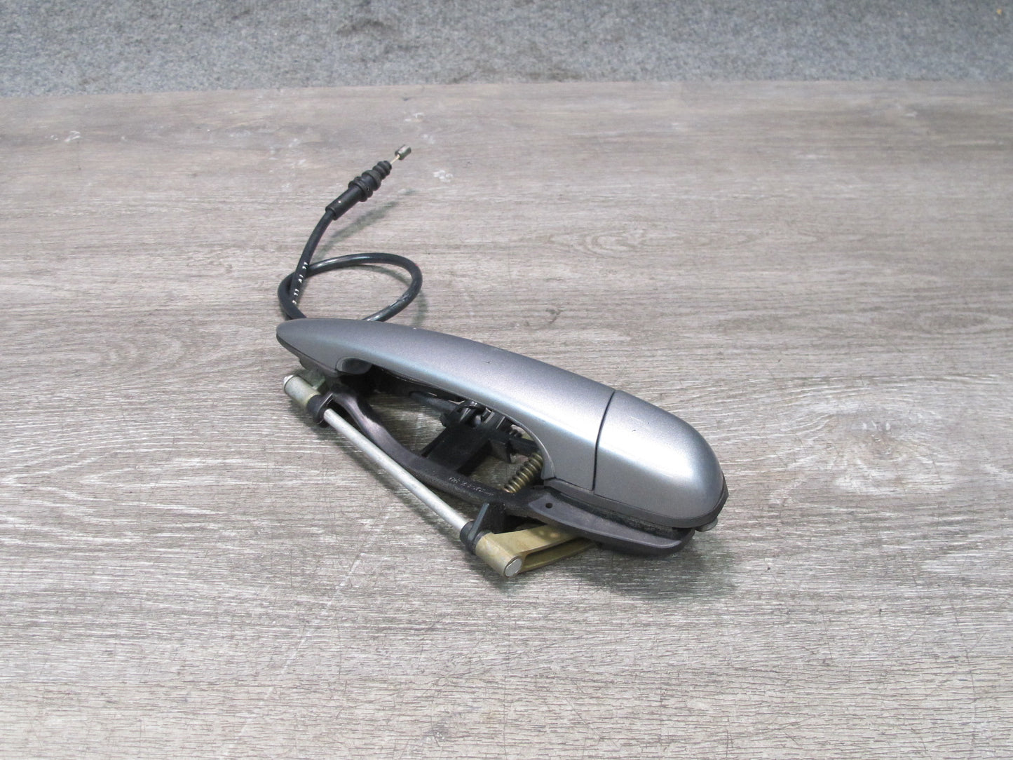 2001-2006 BMW E46 M3 3-SERISES Front Right Passenger Side Exterior Door Handle