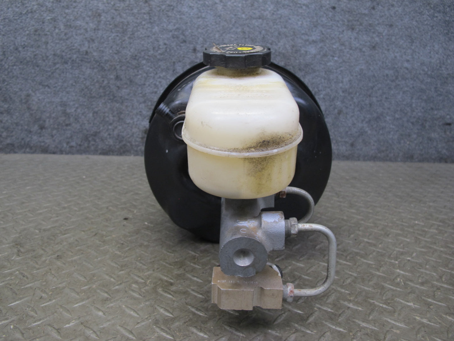 98-04 Chevrolet Corvette C5 Brake Master Cylinder Booster Fluid Reservoir OEM