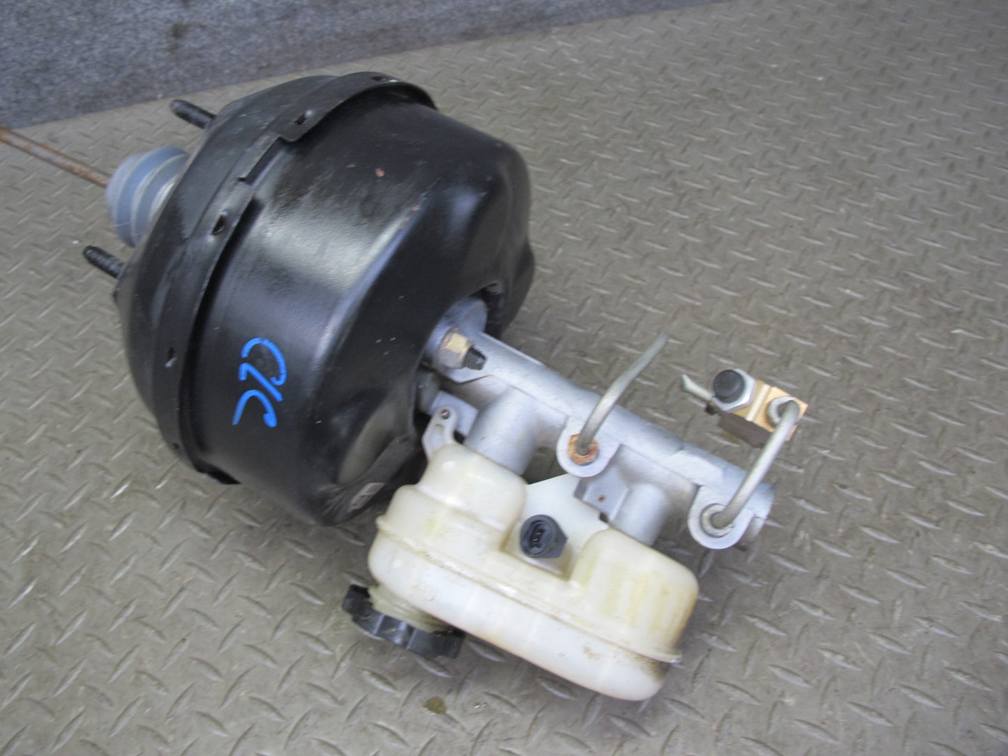 98-04 Chevrolet Corvette C5 Brake Master Cylinder Booster Fluid Reservoir OEM