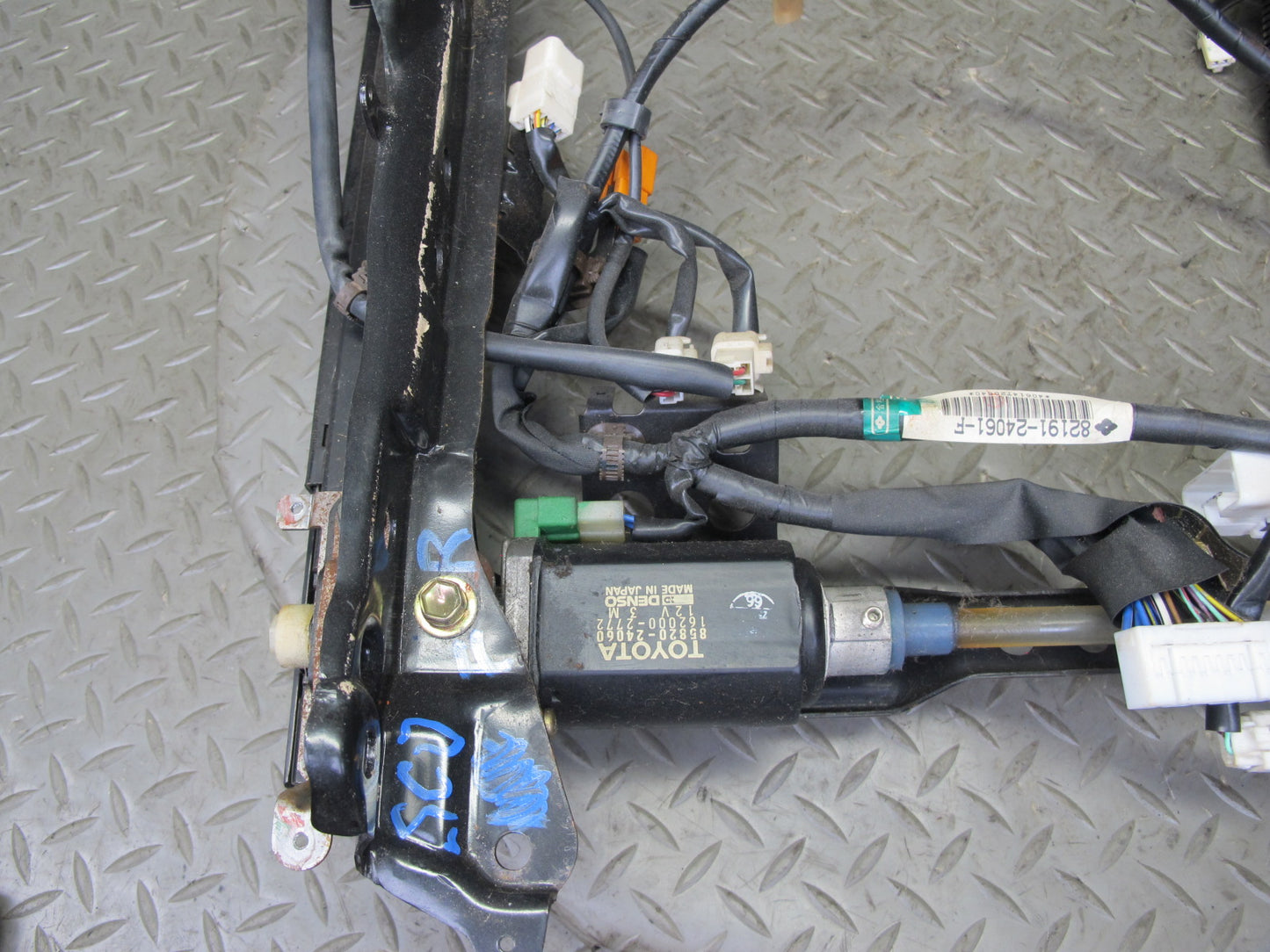 92-94 Lexus SC400 SC300 Front Right Seat Lower Frame Track Rail w Motors OEM