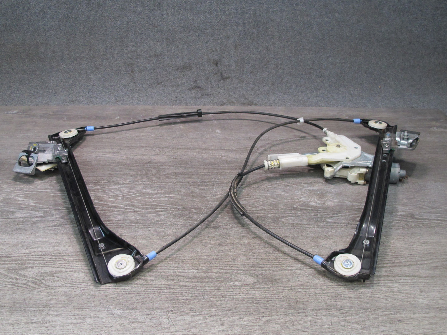 01-06 BMW E46 M3 Coupe Convertible Front Right Side Window Regulator W/ Motor