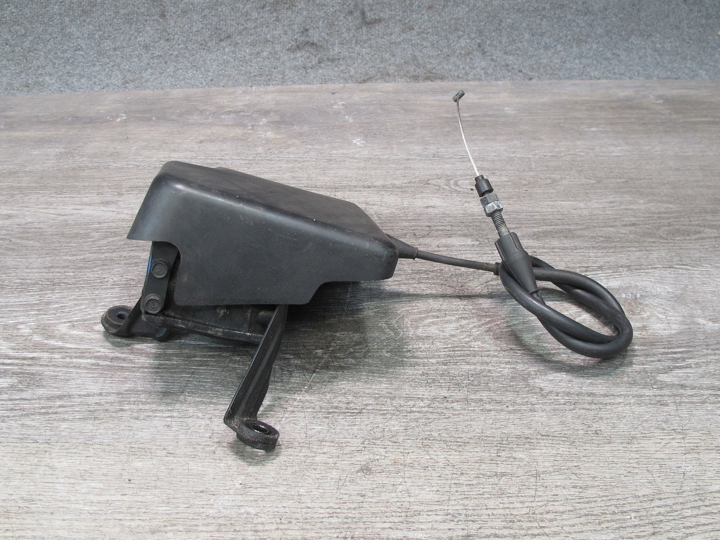 92-94 Lexus UZZ30L SC300 Cruise Control Actuator w Cable & Cover Assembly OEM