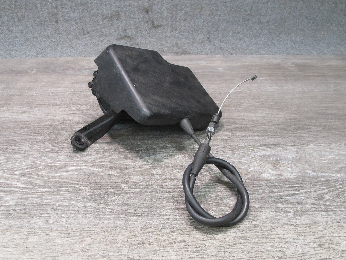 92-94 Lexus UZZ30L SC300 Cruise Control Actuator w Cable & Cover Assembly OEM
