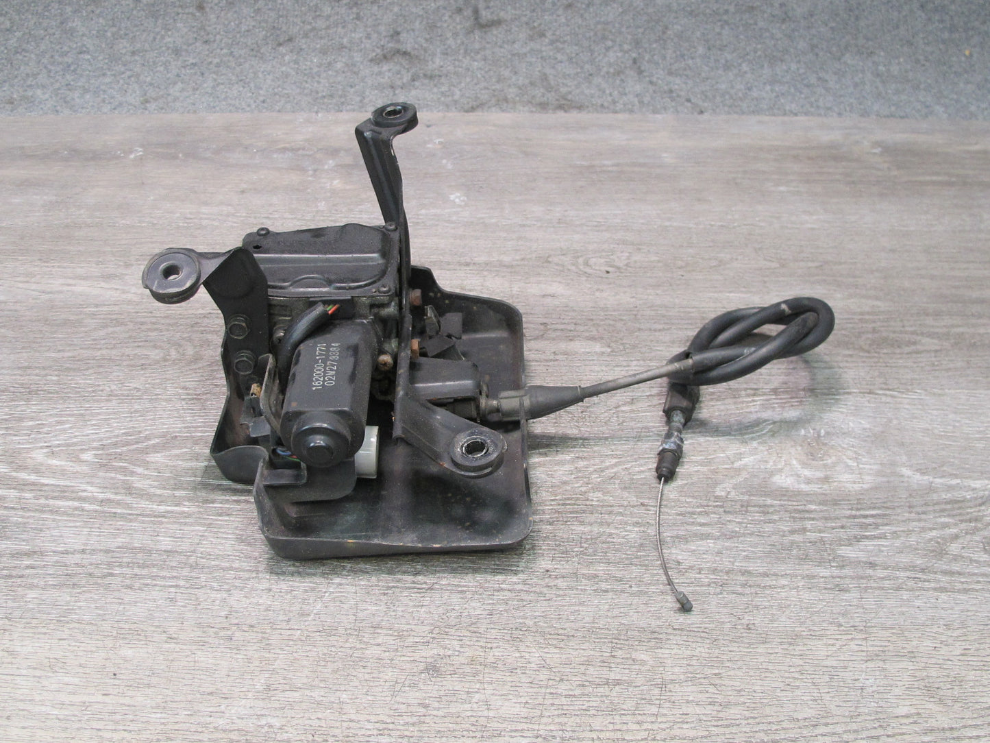 92-94 Lexus UZZ30L SC300 Cruise Control Actuator w Cable & Cover Assembly OEM