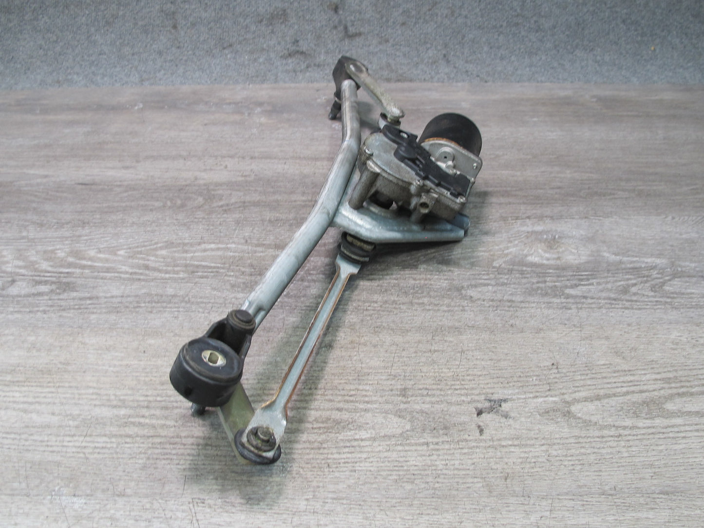 96-02 BMW E36/7 Z3 Windshield Wiper Transmission Linkage w Motor OEM