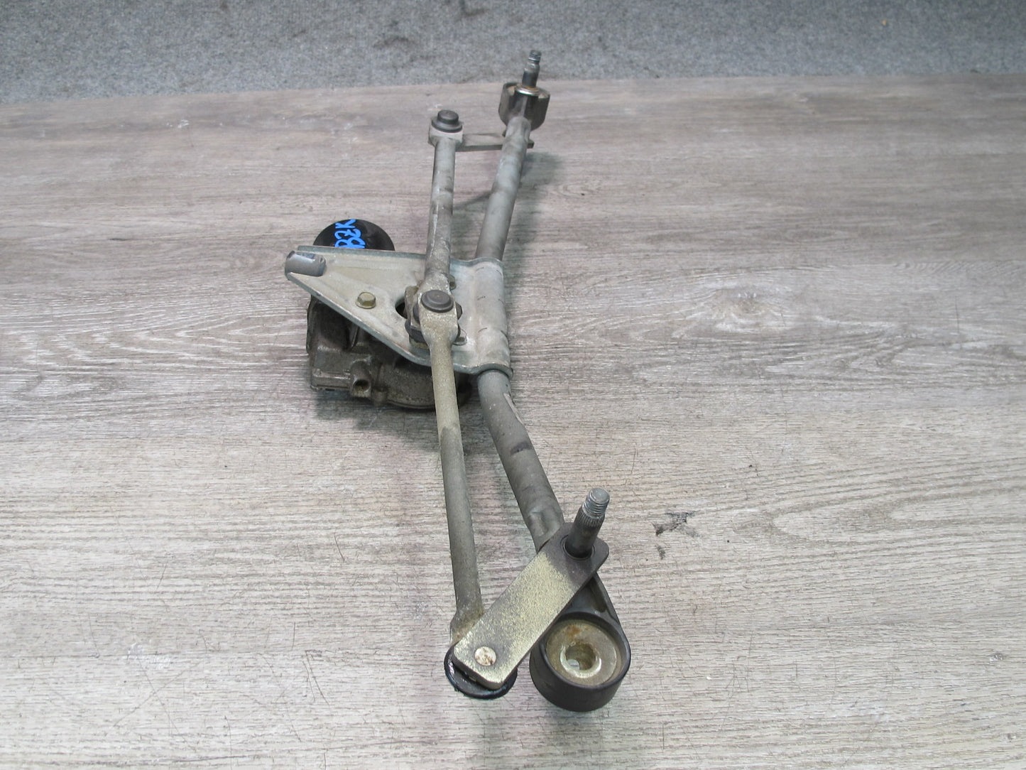 96-02 BMW E36/7 Z3 Windshield Wiper Transmission Linkage w Motor OEM