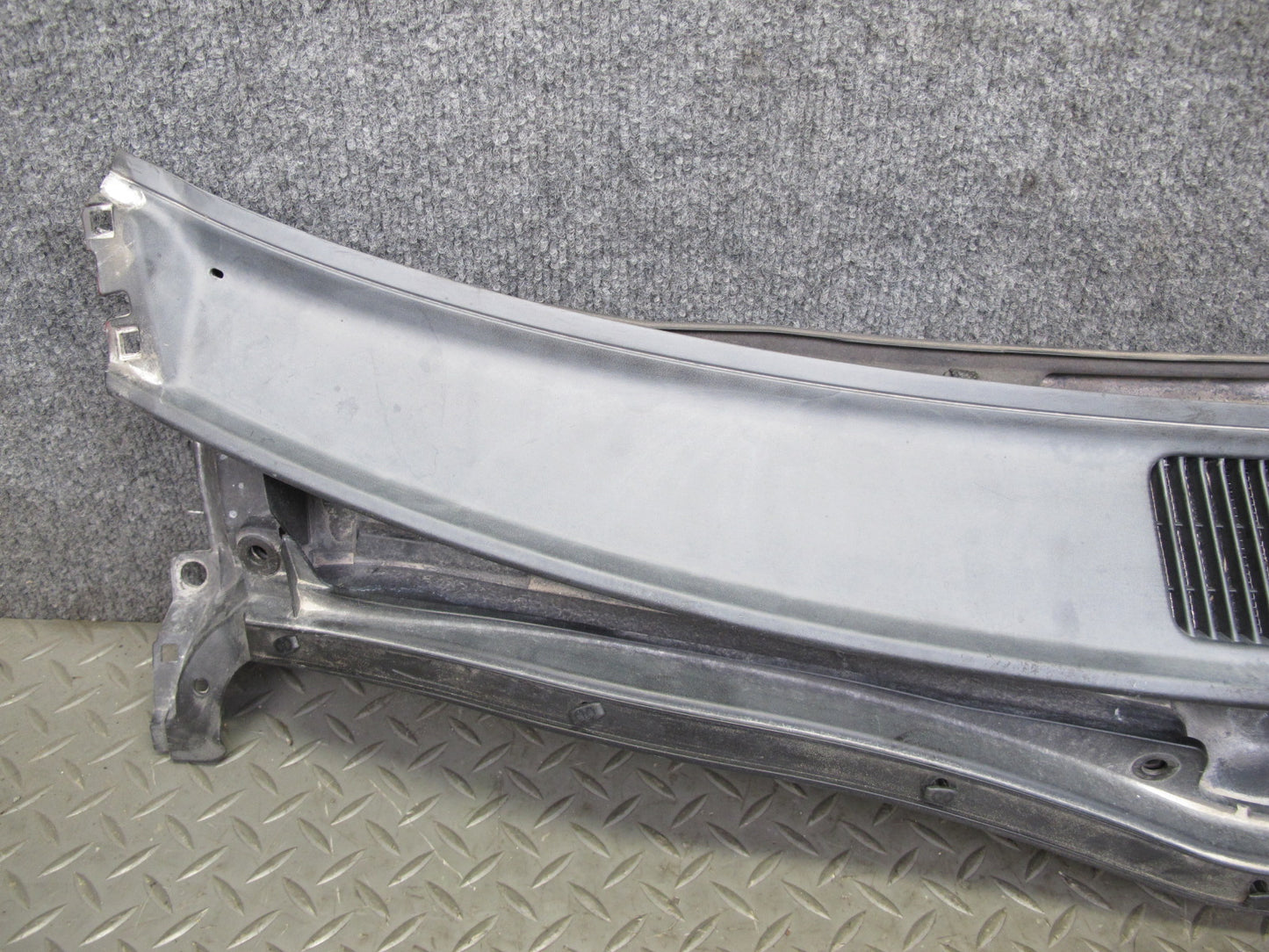 06-15 Lexus IS350 IS250 Front Windshield Cowl Trim Cover Panel 55708-53060 OEM