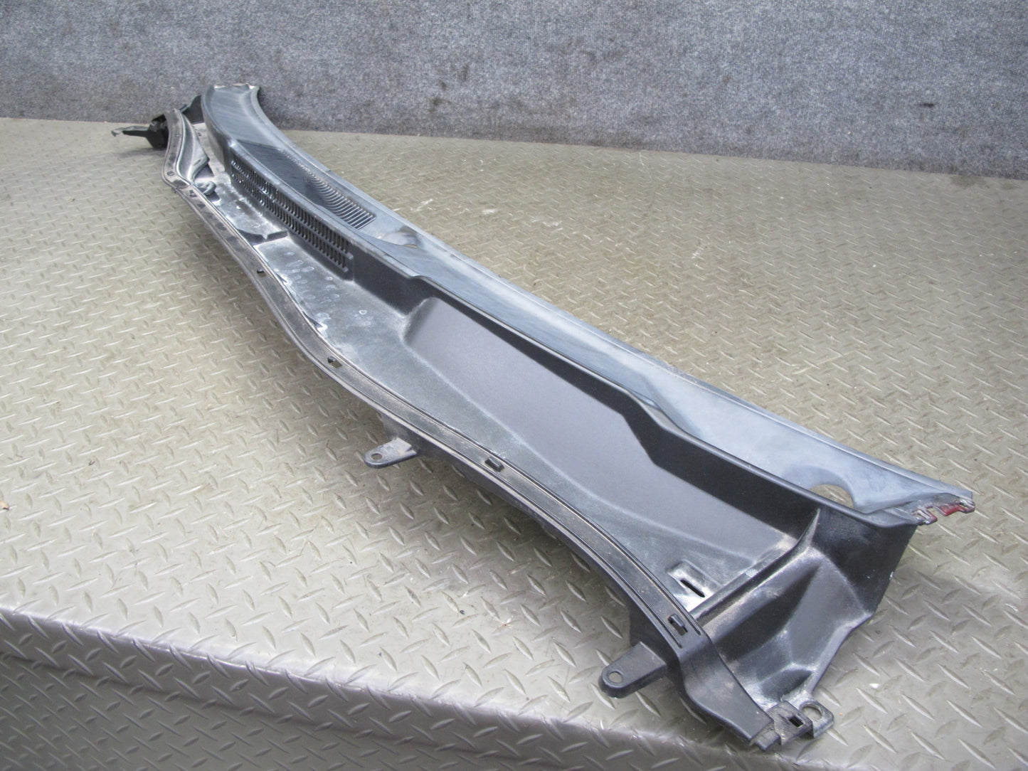06-15 Lexus IS350 IS250 Front Windshield Cowl Trim Cover Panel 55708-53060 OEM