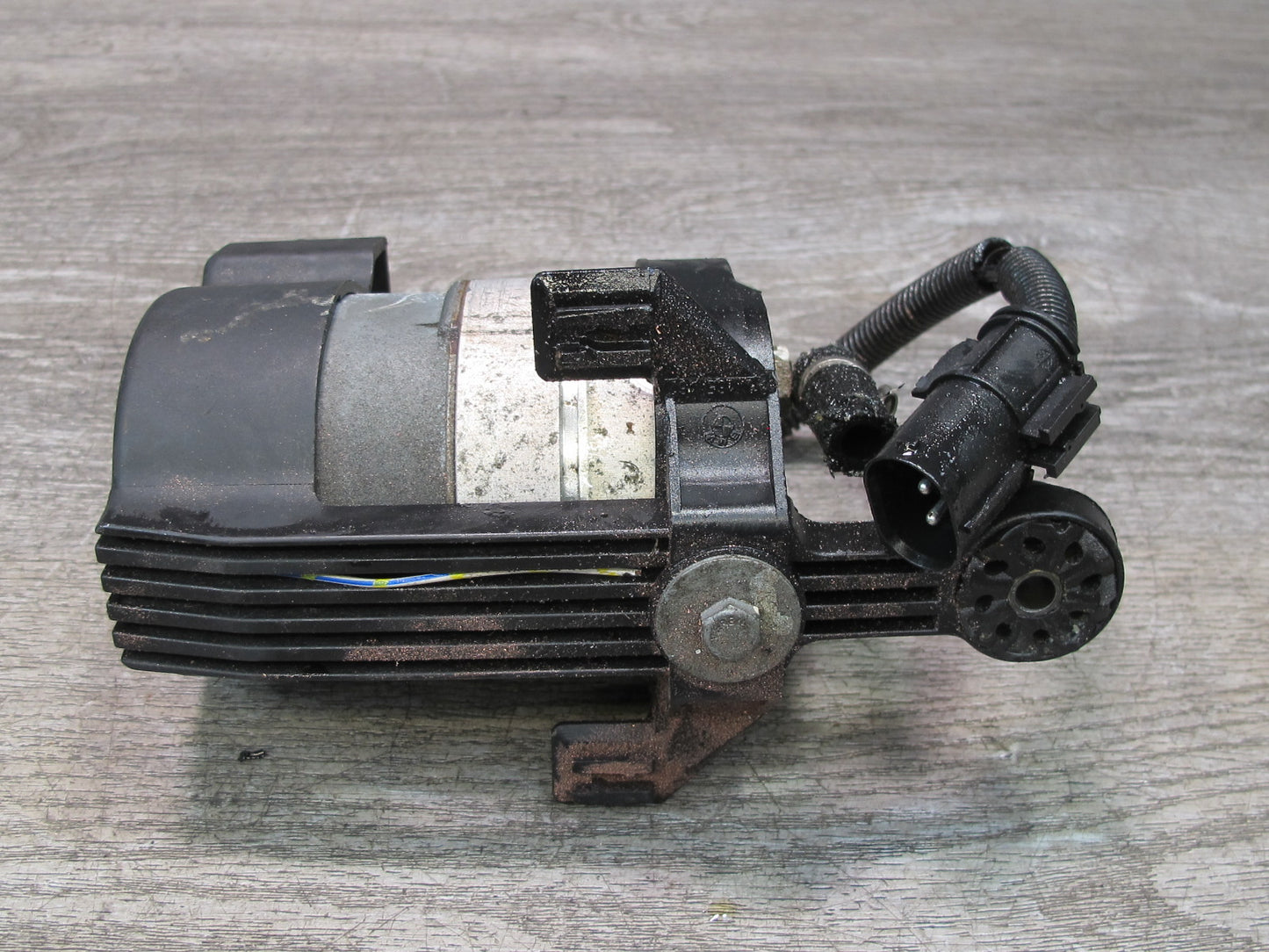 99-01 BMW E36/7 Z3 Hydraulic DSC Compressor Vacuum Pump OEM