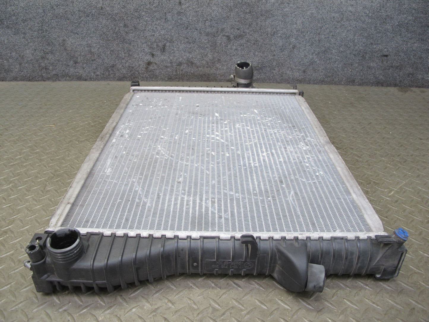 99-02 BMW E36/7 Z3 M52 M54 Engine Cooling Radiator OEM