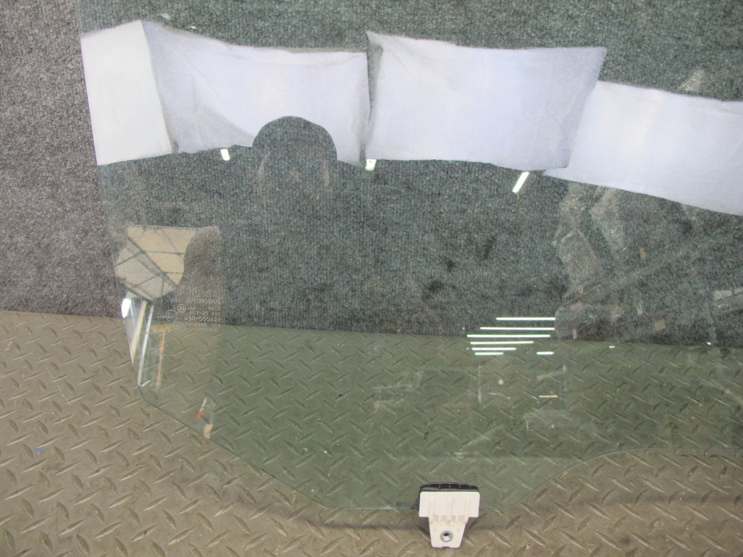 2011-2020 Infiniti QX56 QX80 Front Right Passenger Side Door Glass Window