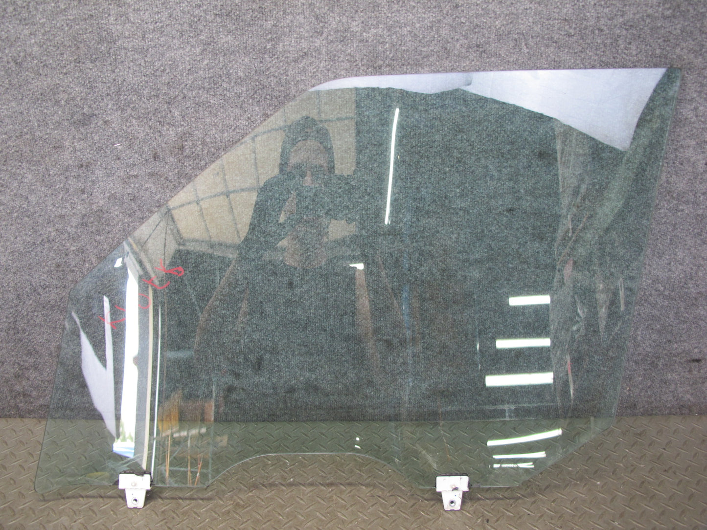 2011-2020 Infiniti QX56 QX80 Front Right Passenger Side Door Glass Window