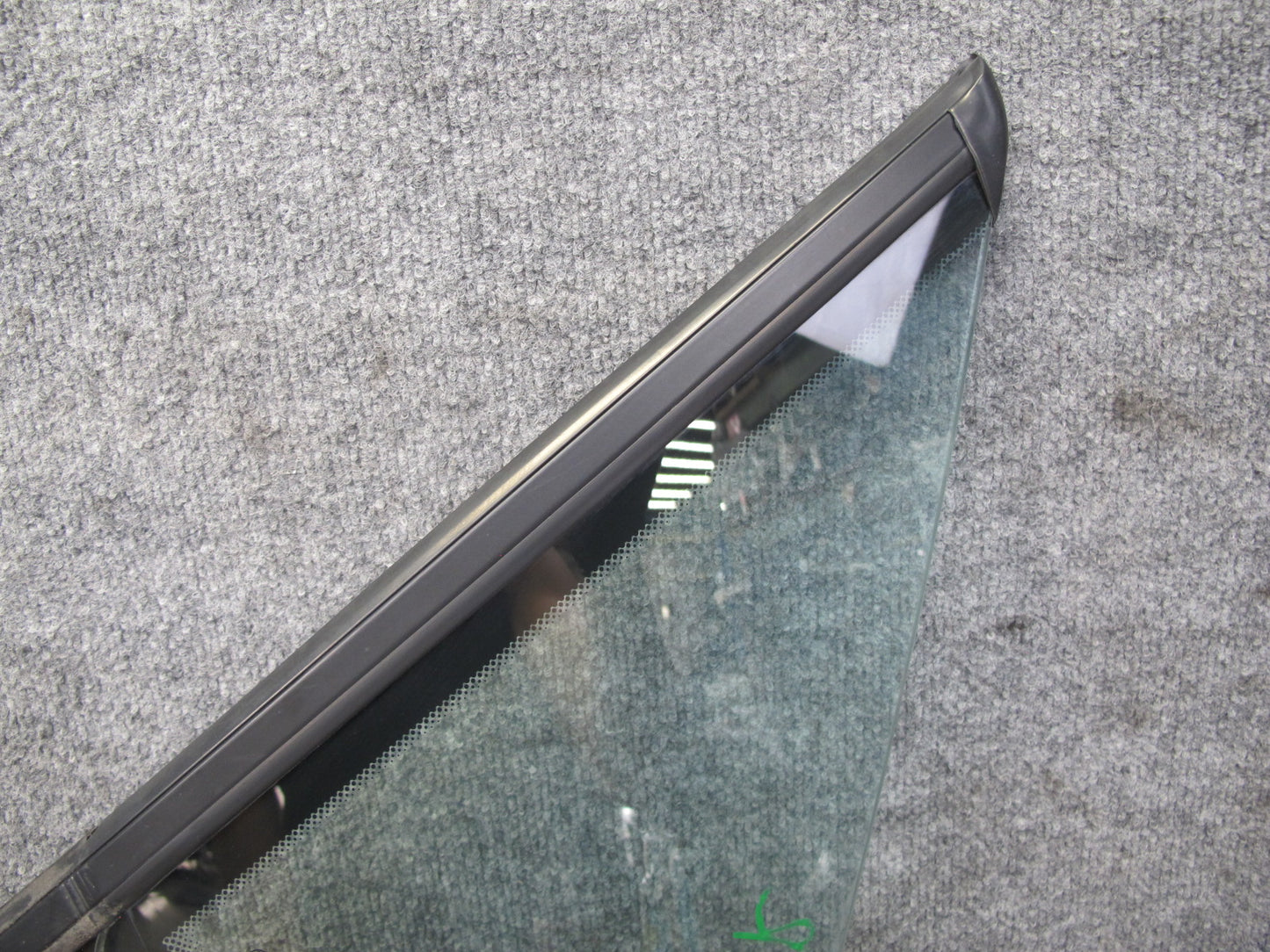 96-02 BMW E36/7 Z3 Roadster Front Right Passenger Door Fixed Glass OEM
