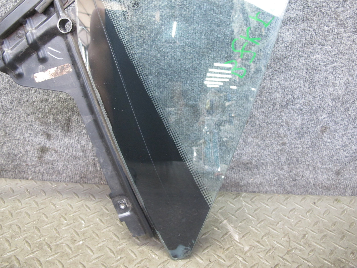96-02 BMW E36/7 Z3 Roadster Front Right Passenger Door Fixed Glass OEM