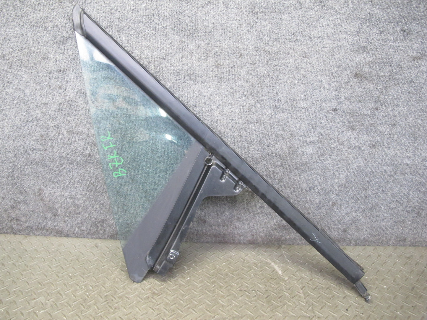 96-02 BMW E36/7 Z3 Roadster Front Right Passenger Door Fixed Glass OEM