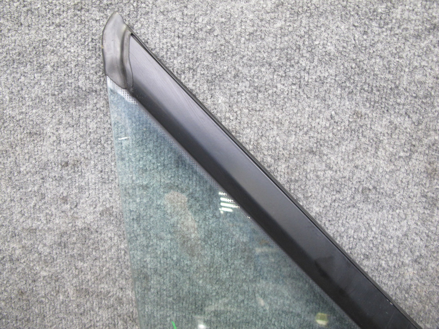 96-02 BMW E36/7 Z3 Roadster Front Right Passenger Door Fixed Glass OEM