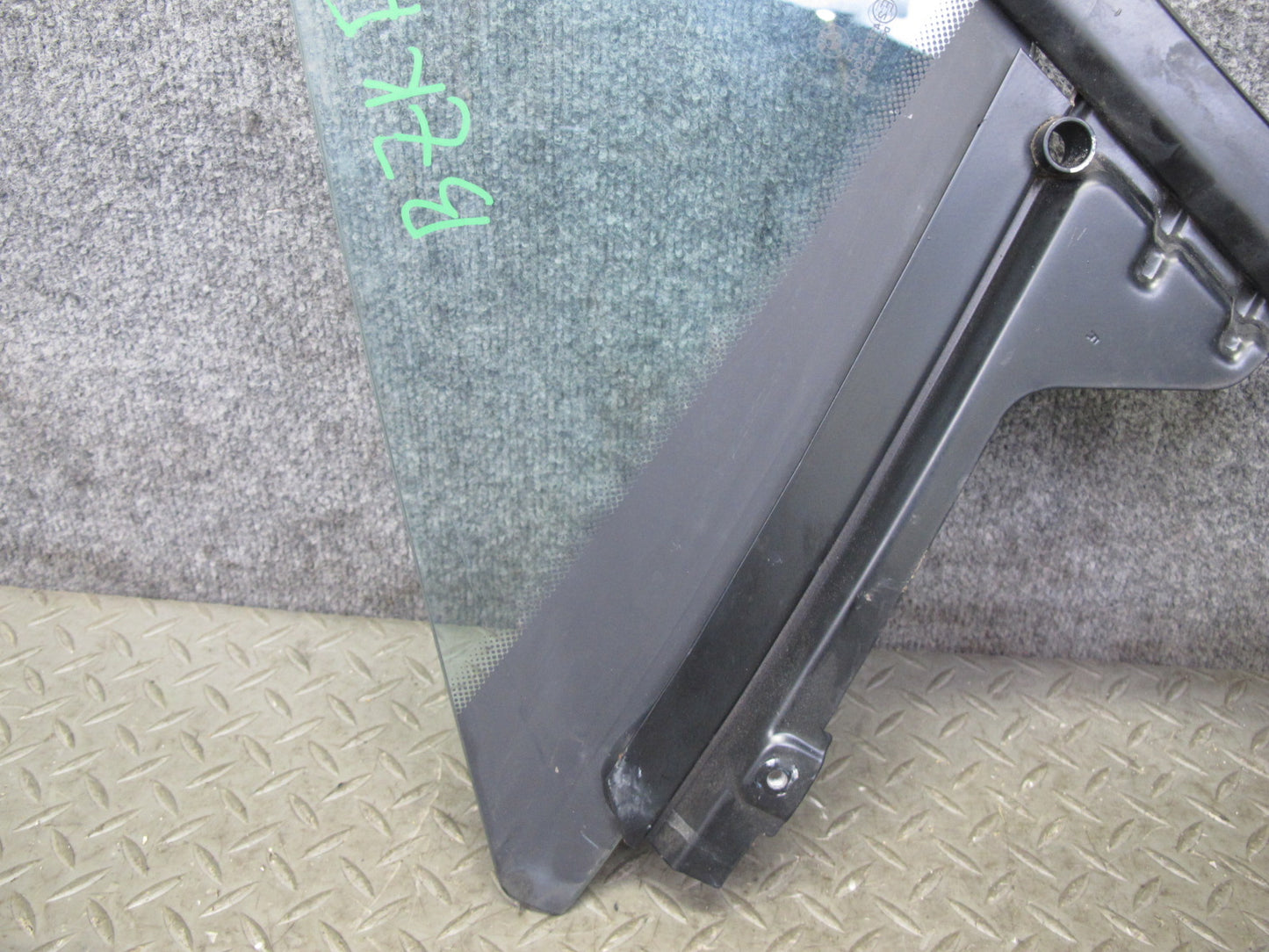 96-02 BMW E36/7 Z3 Roadster Front Right Passenger Door Fixed Glass OEM