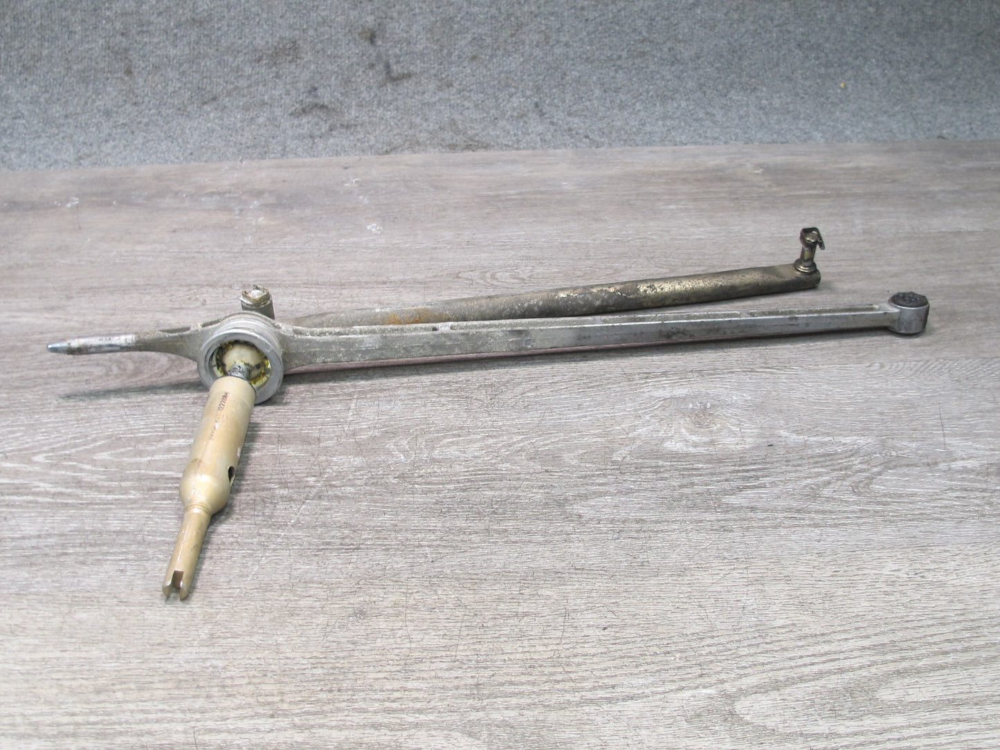 97-02 BMW E36/7 Z3 2.8L 3.0L M/T Gearshifter Arm Lever Rod Assy OEM