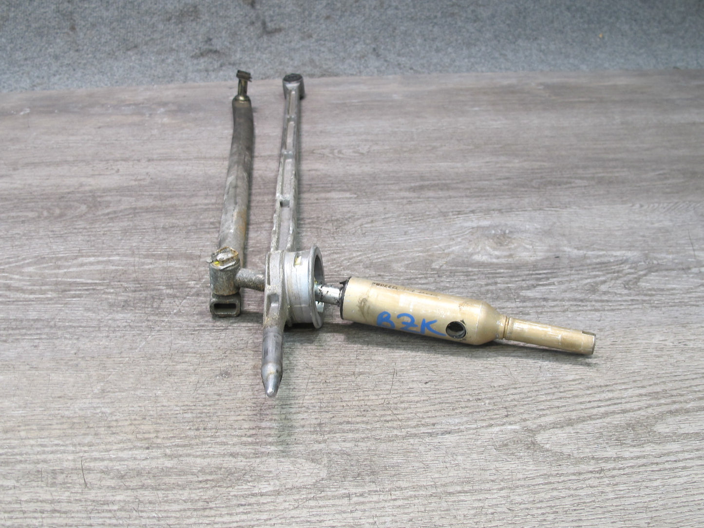 97-02 BMW E36/7 Z3 2.8L 3.0L M/T Gearshifter Arm Lever Rod Assy OEM