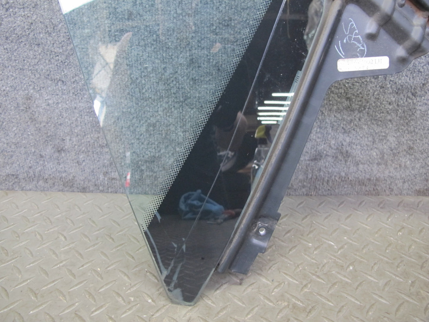 96-02 BMW E36/7 Z3 Roadster Front Left Driver Door Fixed Glass OEM