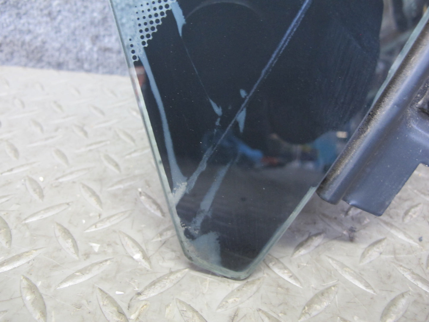 96-02 BMW E36/7 Z3 Roadster Front Left Driver Door Fixed Glass OEM