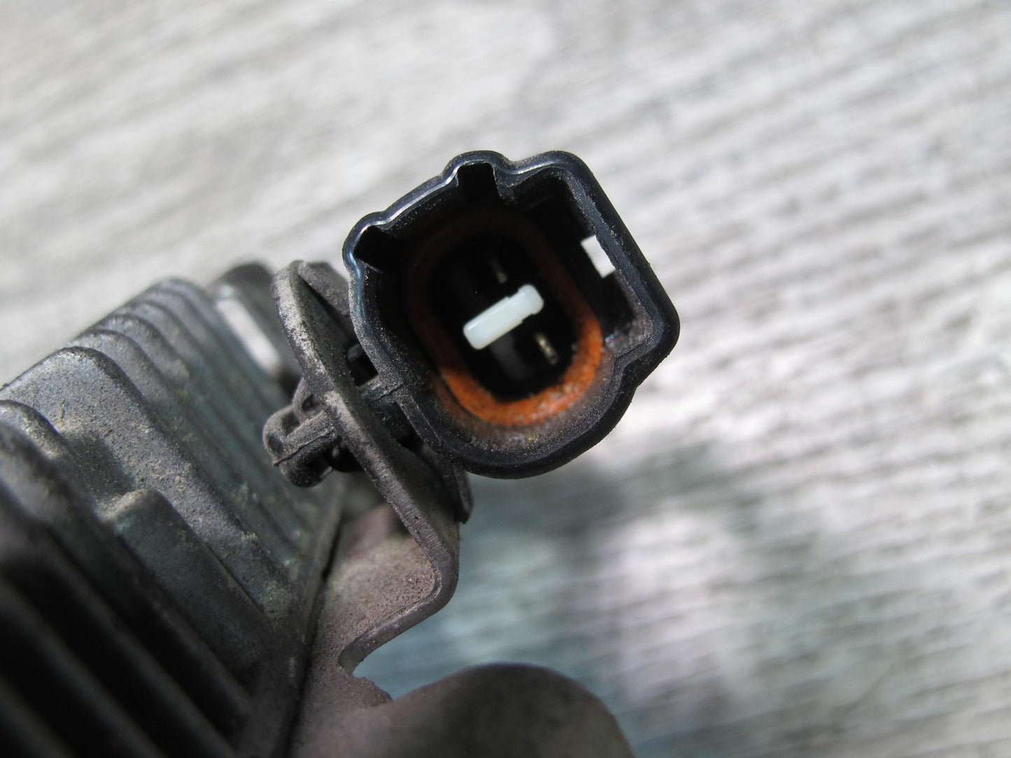 10-15 Lexus IS350 IS250 Conv Engine Fuel Pump Resistor Module 23080-31040 OEM
