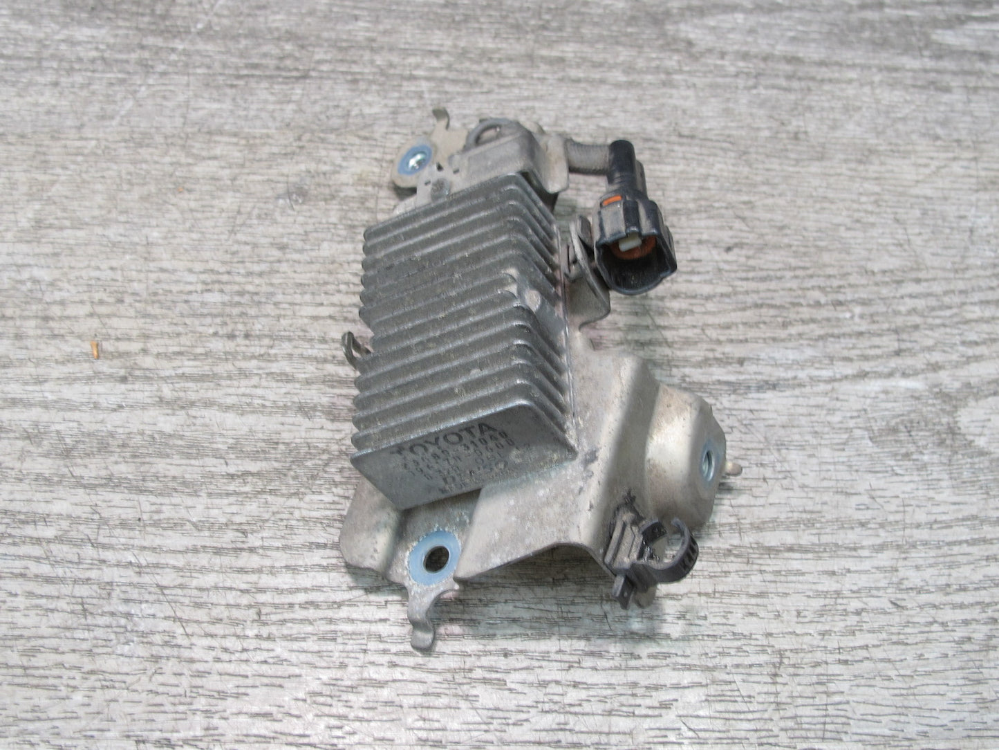 10-15 Lexus IS350 IS250 Conv Engine Fuel Pump Resistor Module 23080-31040 OEM