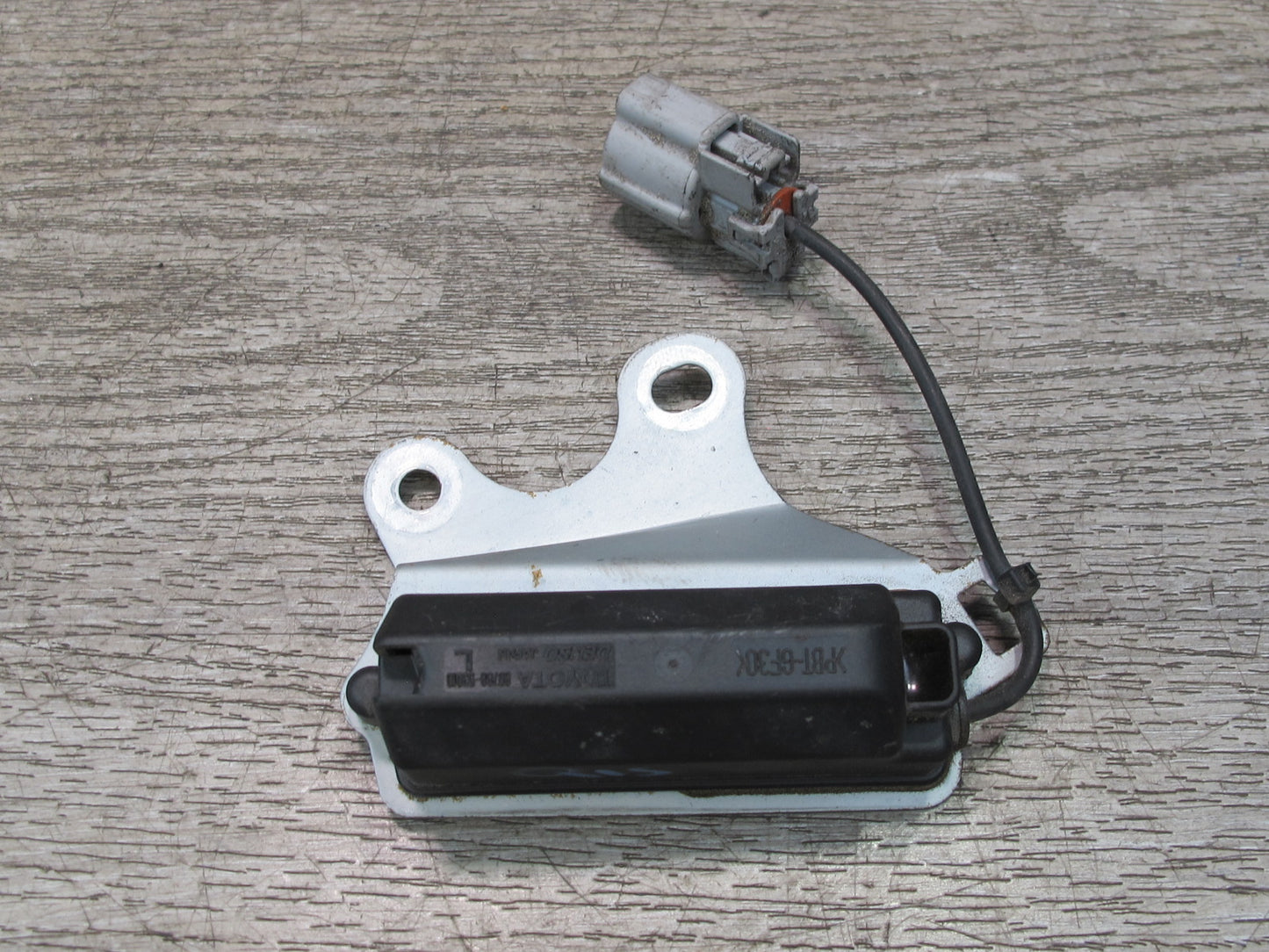 10-15 Lexus IS350 IS250 Convertible Rear Left TPMS Tire Pressure Sensor OEM