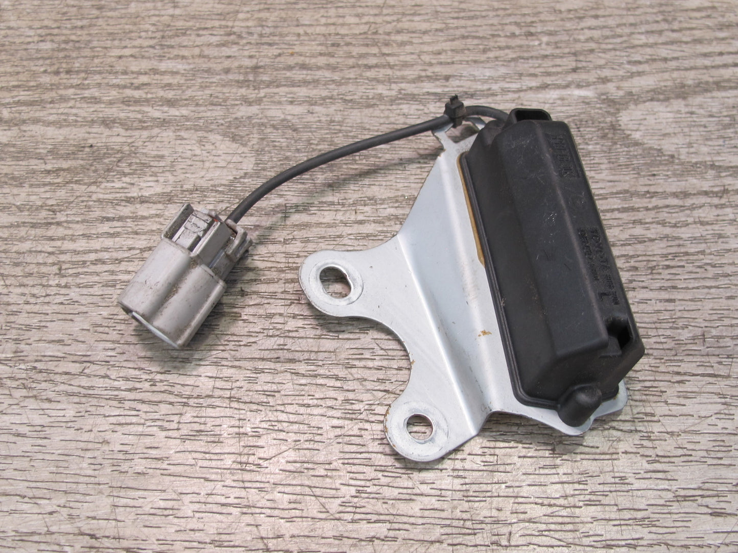 10-15 Lexus IS350 IS250 Convertible Rear Left TPMS Tire Pressure Sensor OEM