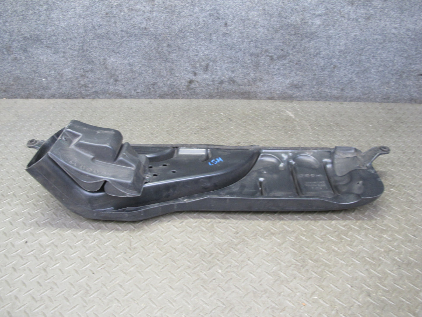 01-06 Lexus UCF30L LS430 Air Intake Duct Pipe Vent Tube 17750-50030 OEM