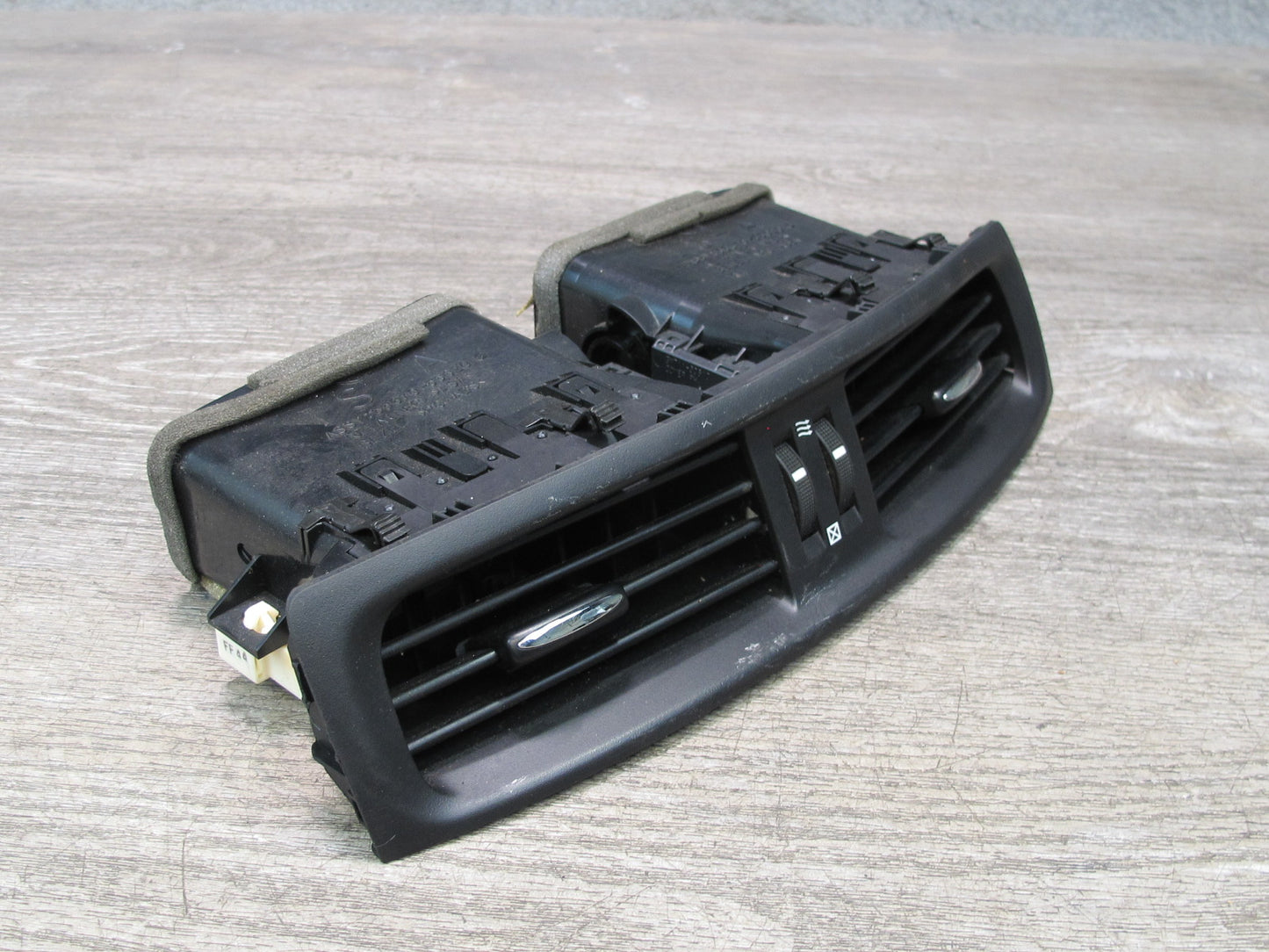 09-10 Lexus GSE20L IS350 IS250 Dash Center Air Vent Grille Black 55670-53020 OEM