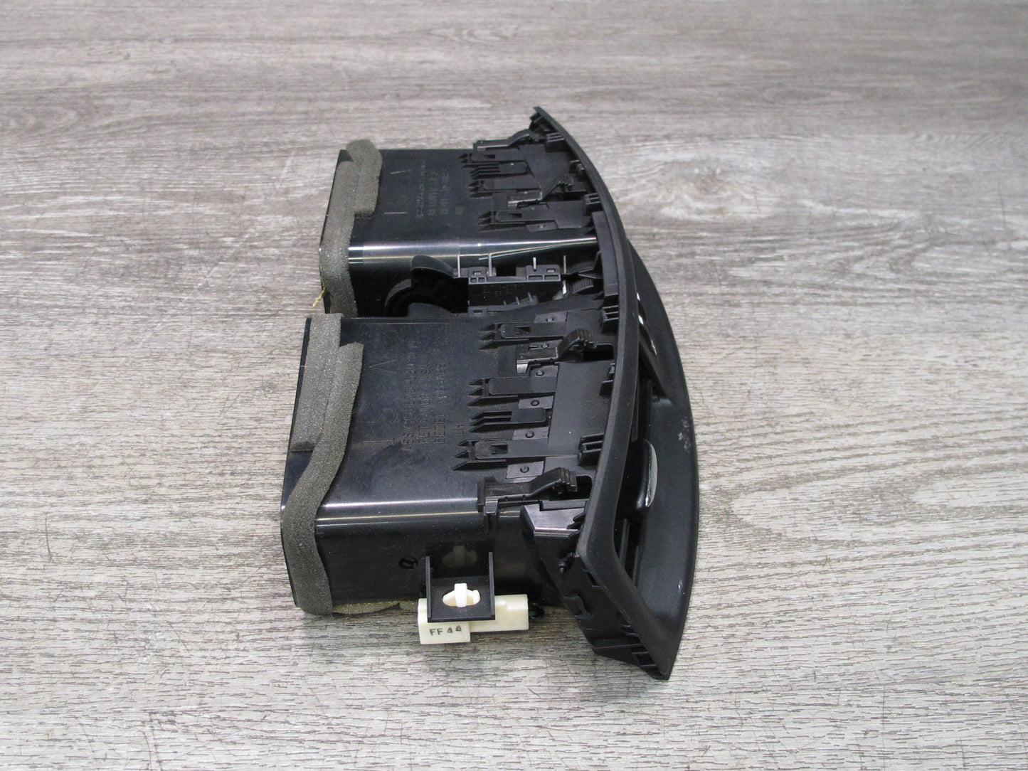 09-10 Lexus GSE20L IS350 IS250 Dash Center Air Vent Grille Black 55670-53020 OEM