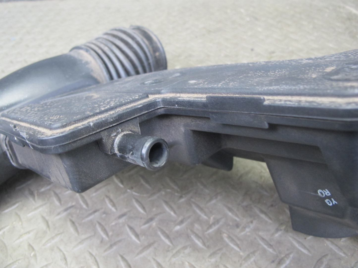 04-06 Lexus UCF30L LS430 Air Intake Cleaner Pipe Hose Resonator 17875-50290 OEM