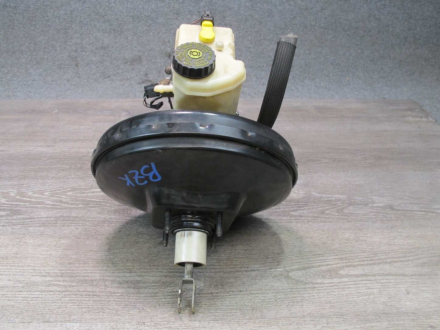 01-02 BMW E36/7 Z3 M54 DSC Brake Master Cylinder Booster Fluid Reservoir OEM