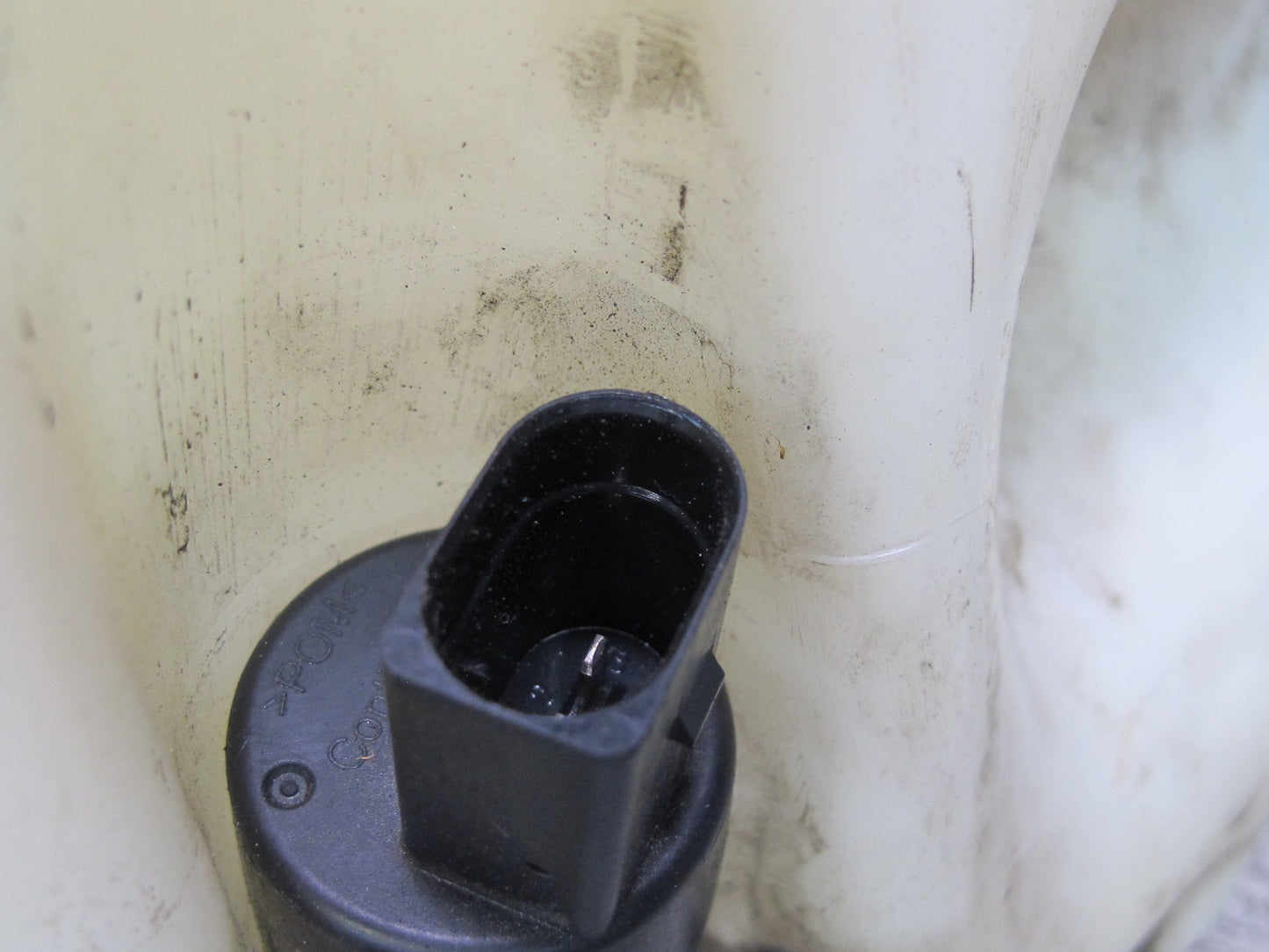 99-02 BMW E36/7 Z3 Windshied Washer Fluid Reservoir Tank w Pump OEM