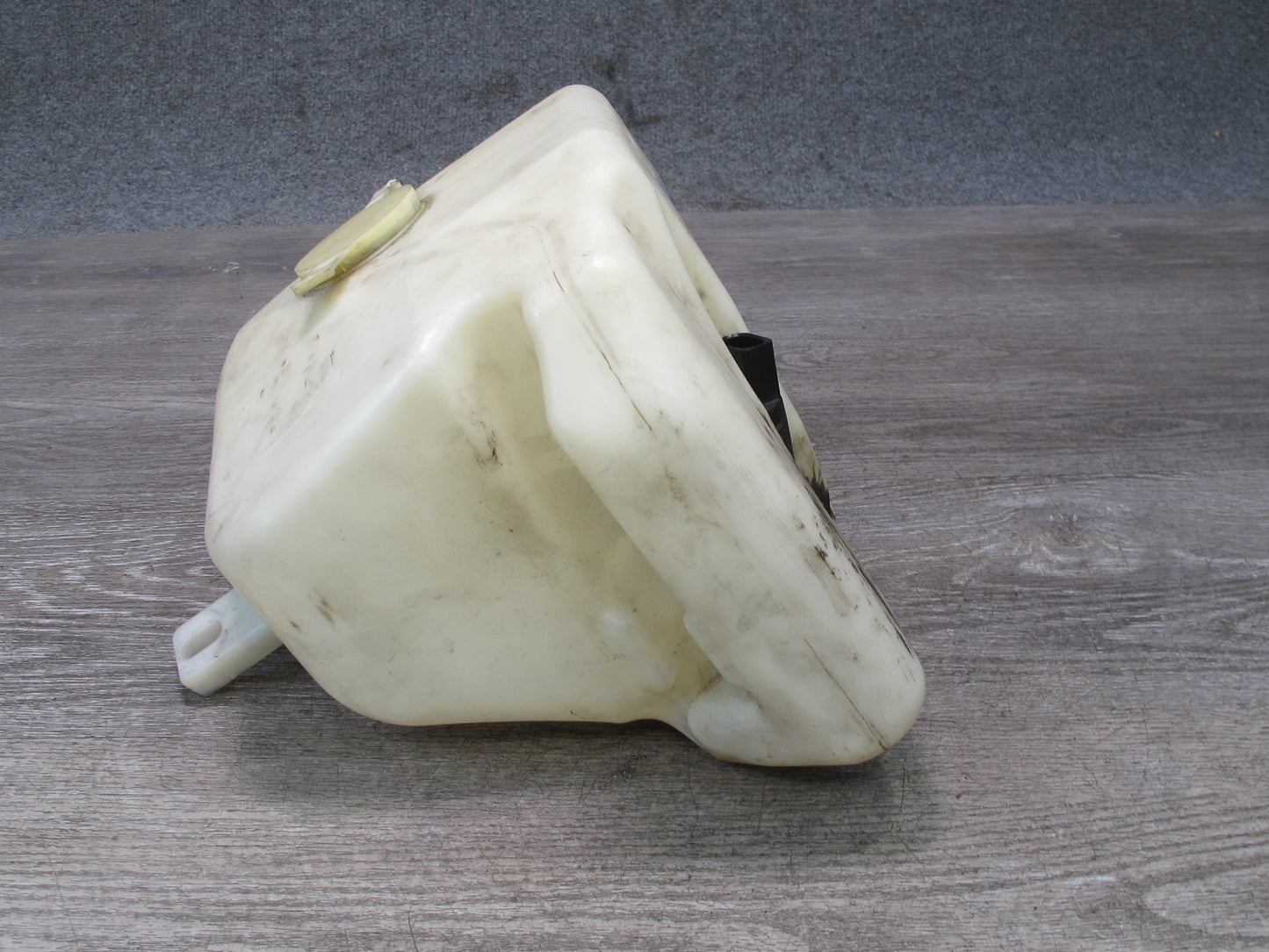 99-02 BMW E36/7 Z3 Windshied Washer Fluid Reservoir Tank w Pump OEM