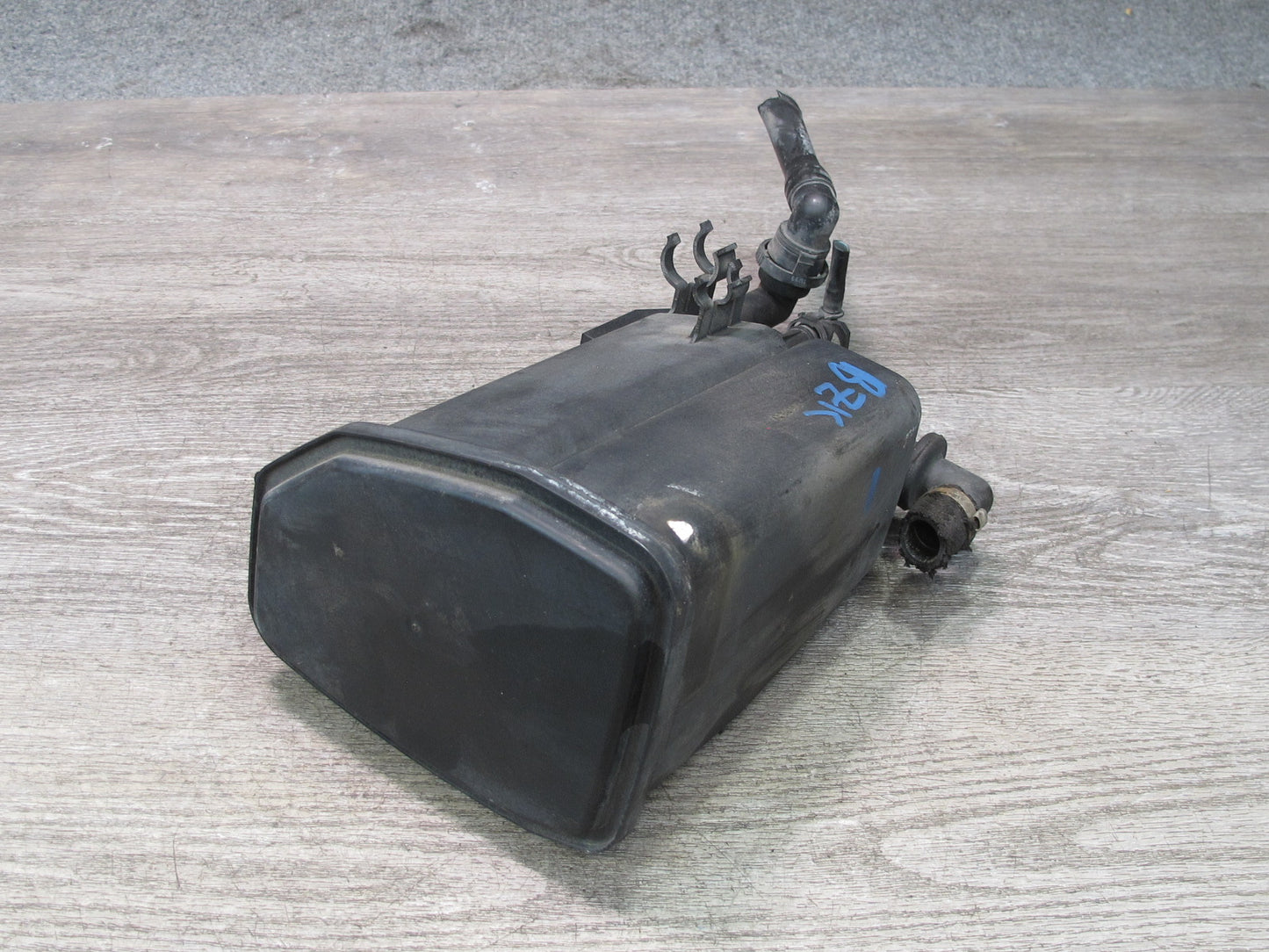 99-02 BMW E36/7 Z3 Fuel Activated Evap Vapor Charcoal Canister 1184608 OEM