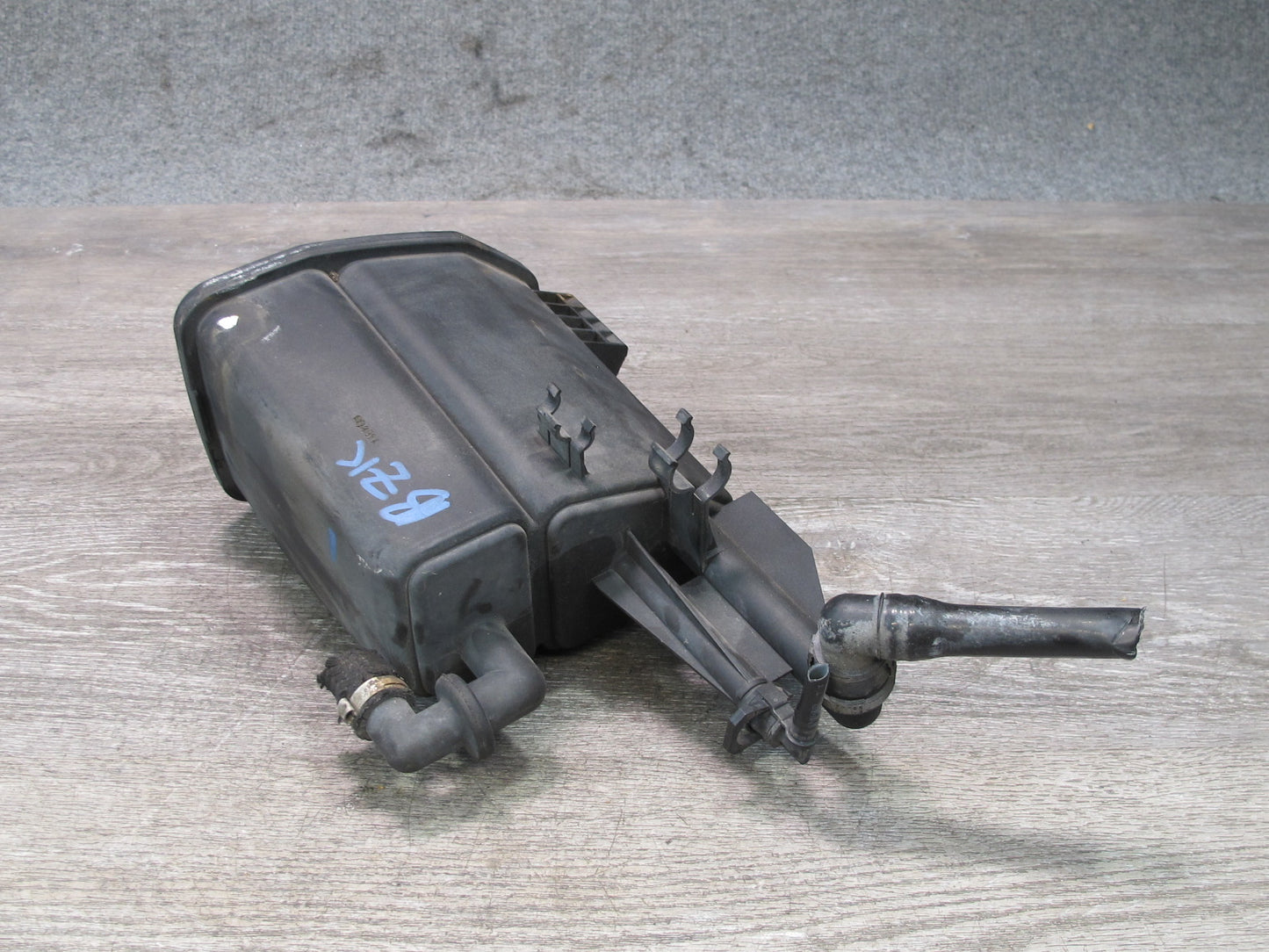 99-02 BMW E36/7 Z3 Fuel Activated Evap Vapor Charcoal Canister 1184608 OEM