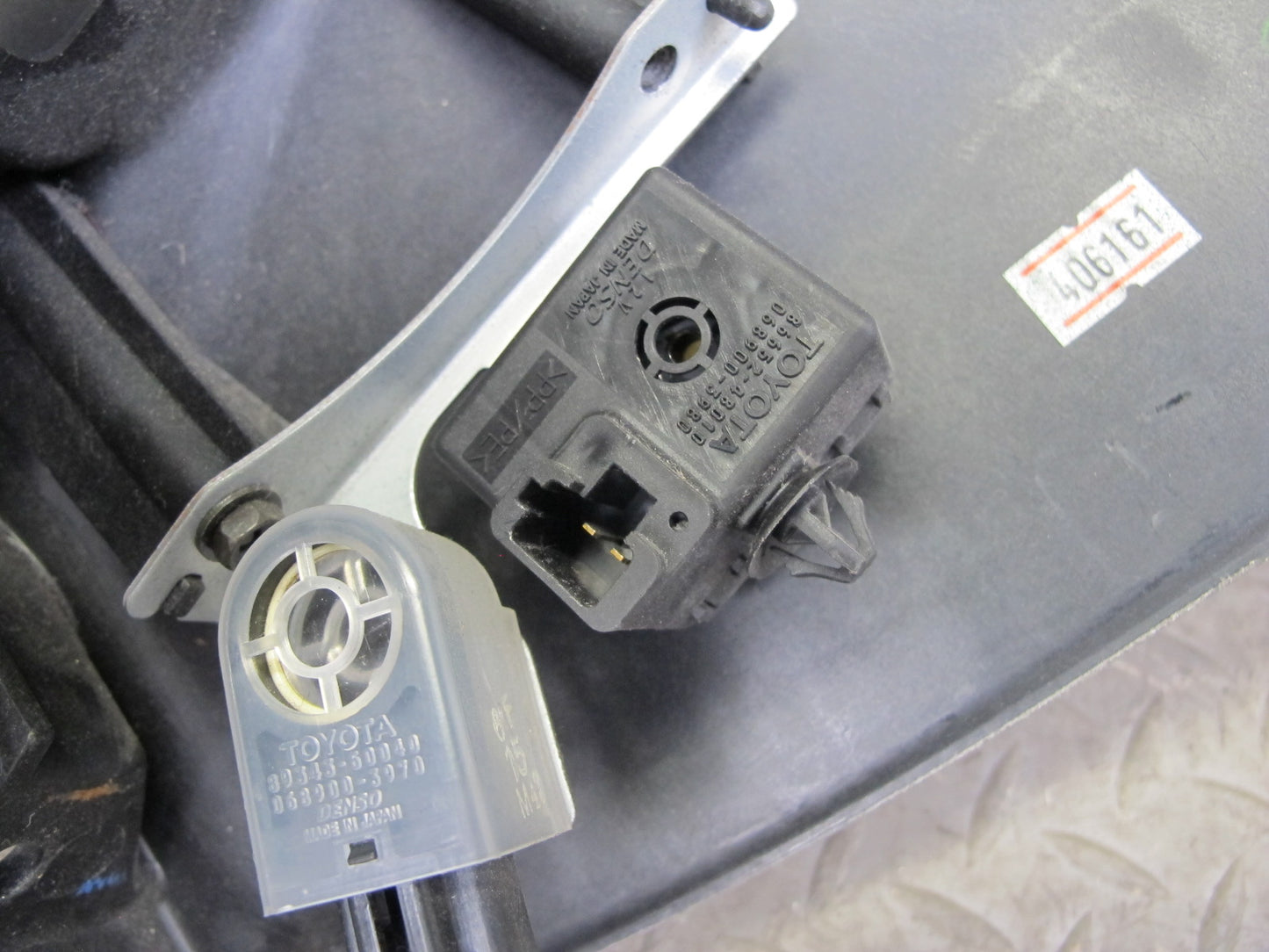 04-06 Lexus LS430 Front Left Dash Lower Knee Trim Cover Panel 55402-50110 OEM