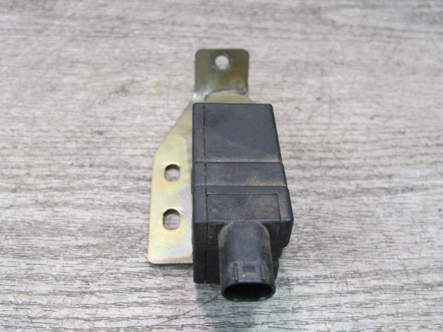 00-02 BMW E36/7 Z3 Fuel Door Lid Actuator 8410575 OEM
