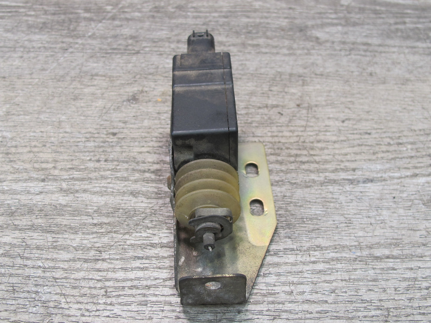 00-02 BMW E36/7 Z3 Fuel Door Lid Actuator 8410575 OEM
