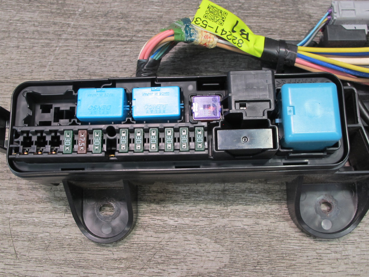 10-15 Lexus IS350 IS250 Convertible Rear Trunk Relay Fuse Junction Box OEM