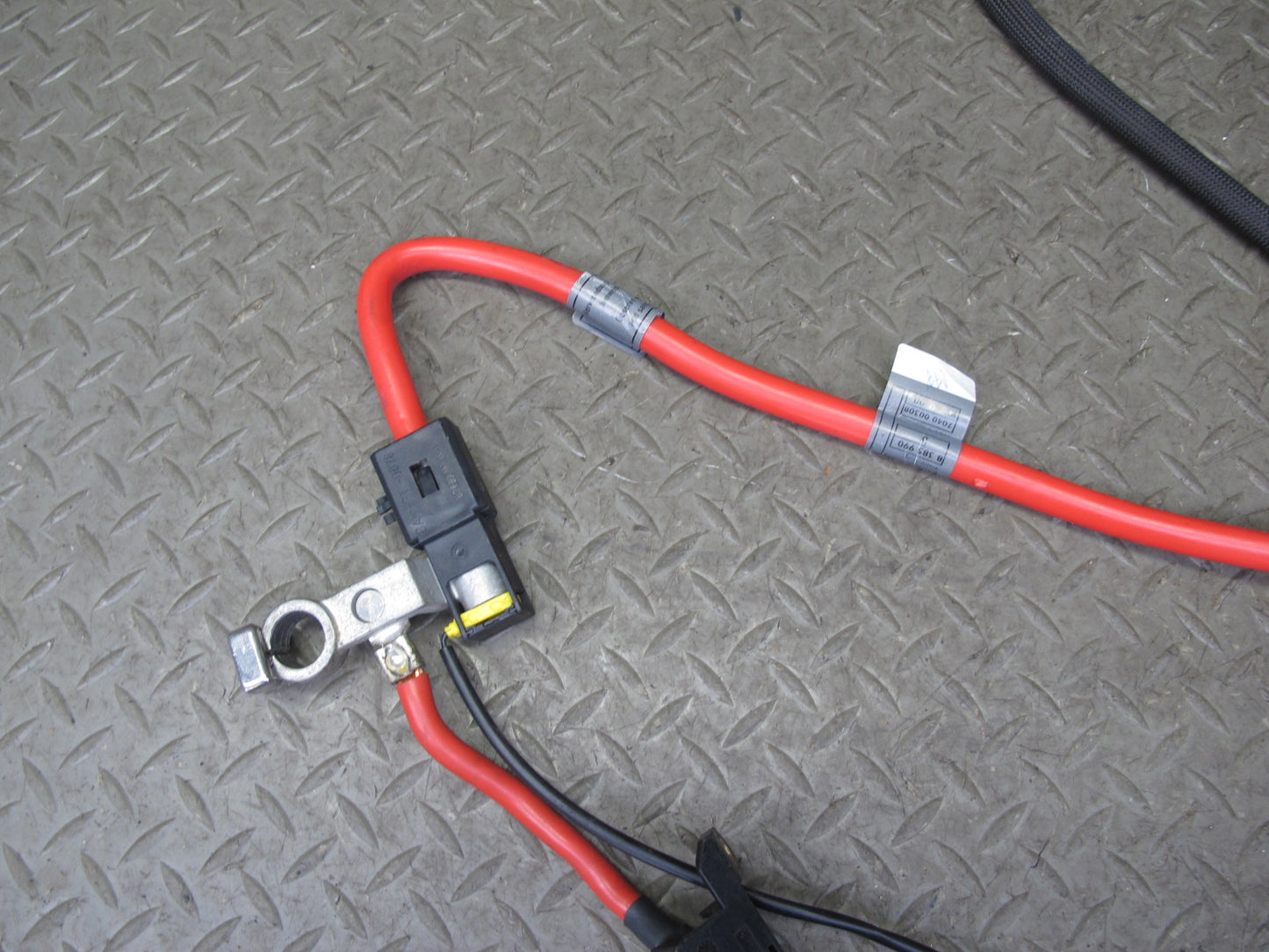 00-02 BMW E36/7 Z3 M52 M54 Battery Positive Terminal Cable 8385990 OEM