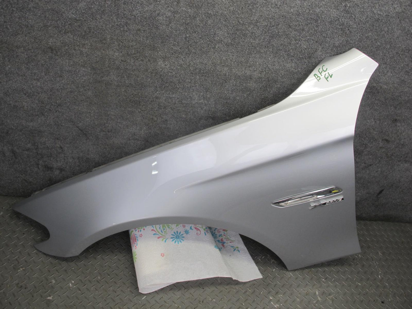 11-16 BMW F10 5-SERIES 550i Front Left Fender Shell Panel Cover Titan Silver OEM